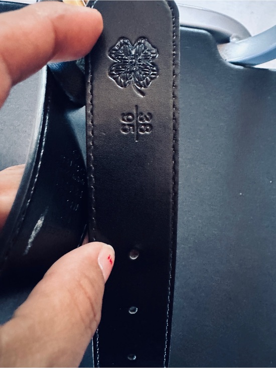 AuthenticGucci Black Leather Belt with Gold Double G Buckle main image 2